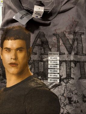 Twilight Hot Topic Emmett Cullen Graphic Tshirt Womens Size 2x eclipse